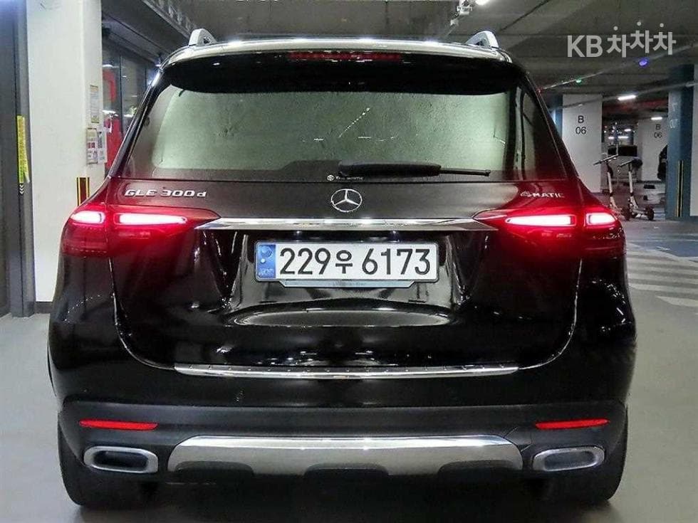 Mercedes-Benz - GLE-Class | 300 4Matic 5