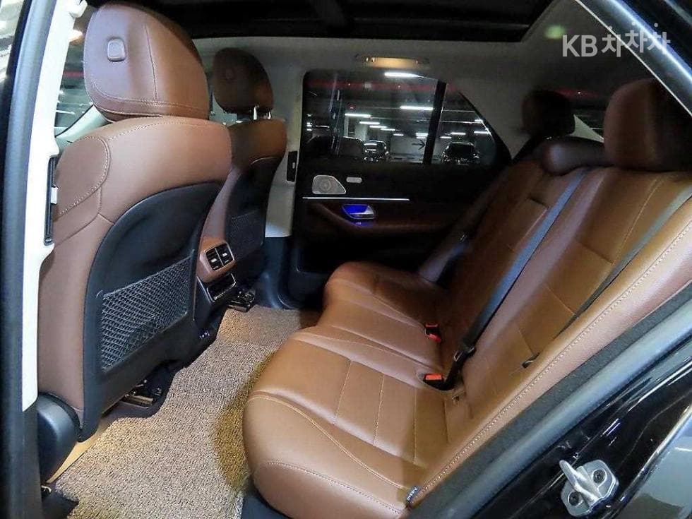Mercedes-Benz - GLE-Class | 300 4Matic 7