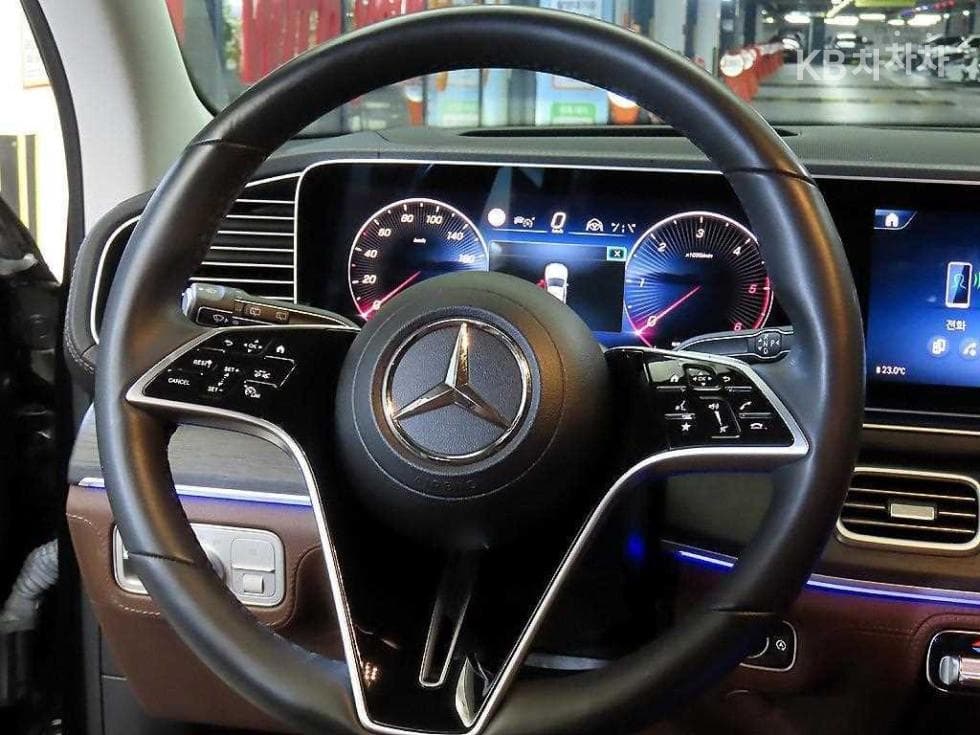 Mercedes-Benz - GLE-Class | 300 4Matic 8