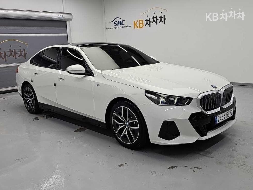 بي إم دبليو - 5-Series | New 520 M Sport 4
