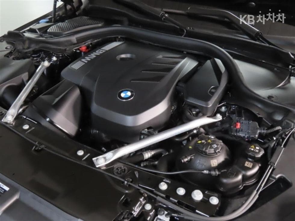 بي إم دبليو - 5-Series | New 530 xDrive M Sport 20