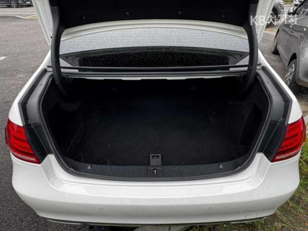 مرسيدس - E-Class | New E300 4MATIC Avantgarde W212(14~) 5