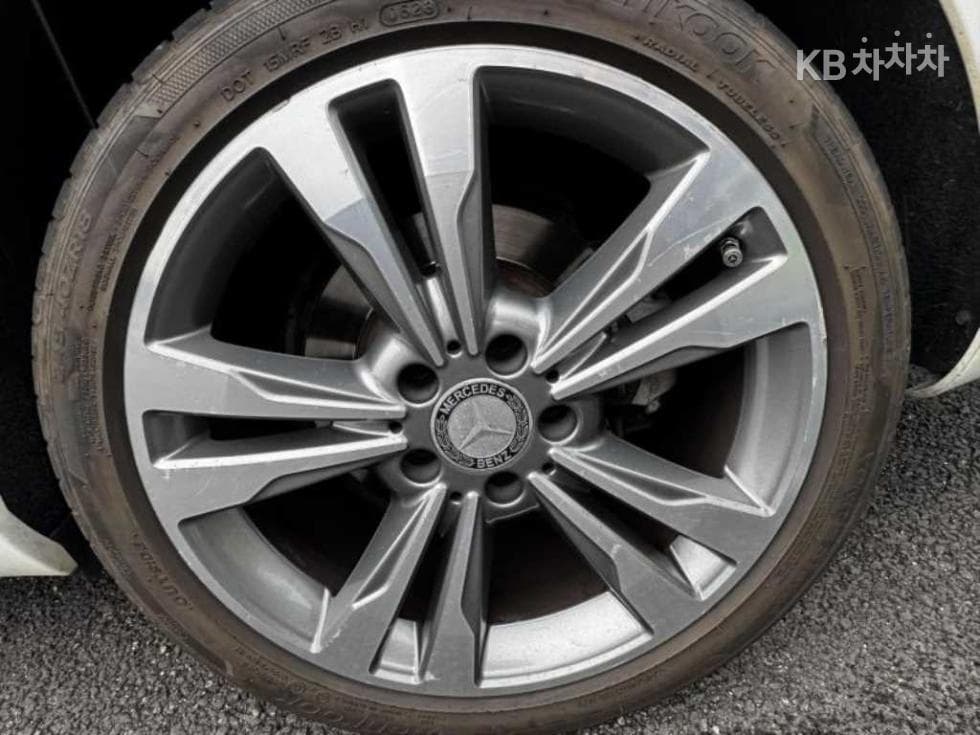 مرسيدس - E-Class | New E300 4MATIC Avantgarde W212(14~) 6
