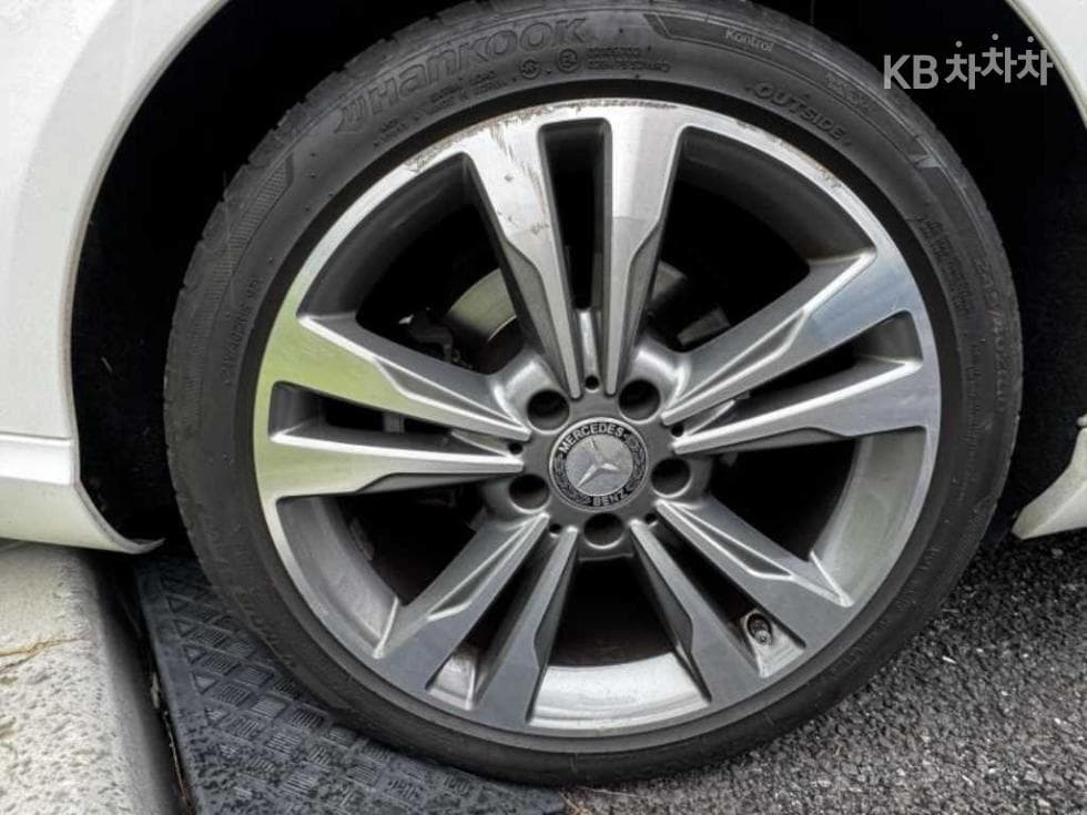 مرسيدس - E-Class | New E300 4MATIC Avantgarde W212(14~) 9