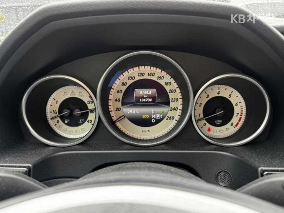 مرسيدس - E-Class | New E300 4MATIC Avantgarde W212(14~) 10