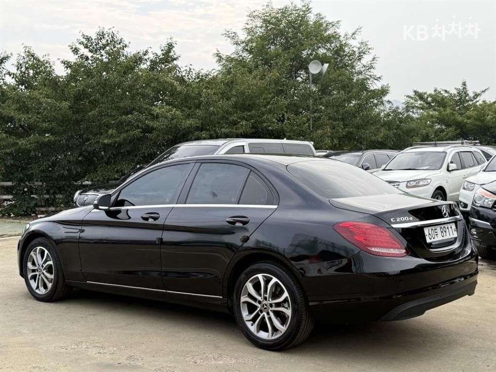 Mercedes-Benz - C-Class | The New C200 5