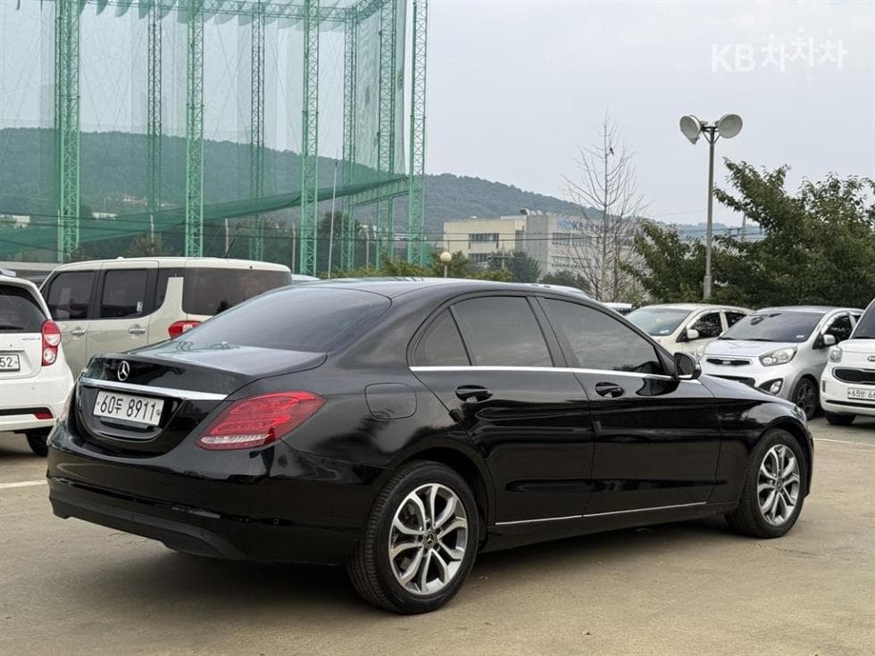Mercedes-Benz - C-Class | The New C200 6