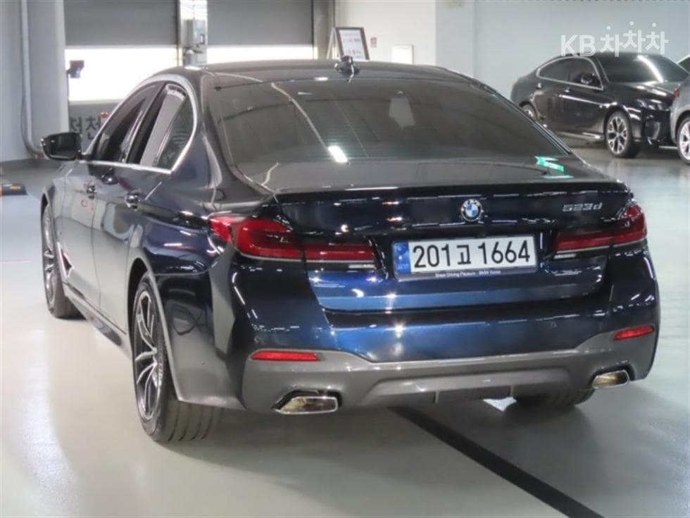 بي إم دبليو - 5-Series | All New 523 M Sport 4