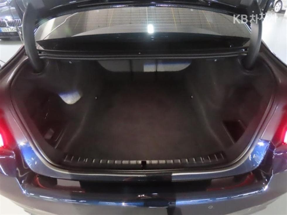 بي إم دبليو - 5-Series | All New 523 M Sport 18