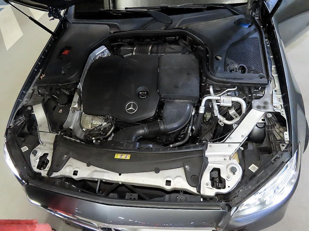مرسيدس - E-Class | E220 Cabriolet 19