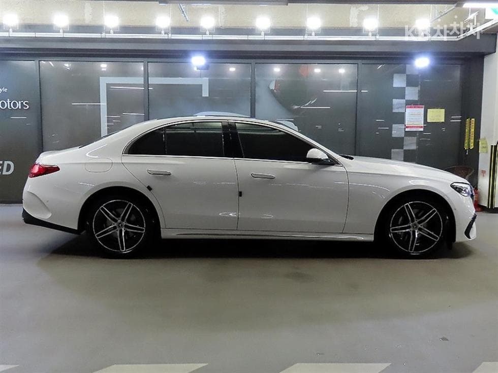 مرسيدس - E-Class | E300 4MATIC AMG Line 3