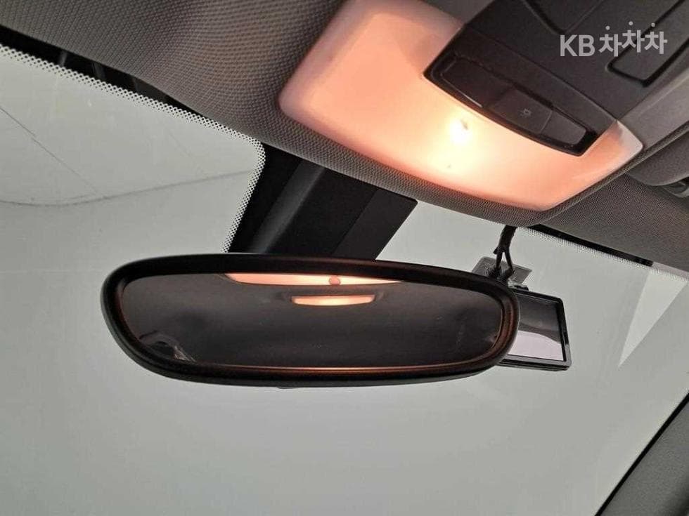 بي إم دبليو - 1-Series | New 118 Sport Base 15