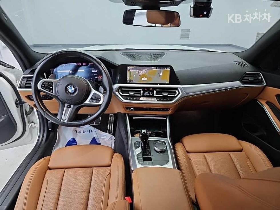 بي إم دبليو - 3-Series | 320 M Sport 7