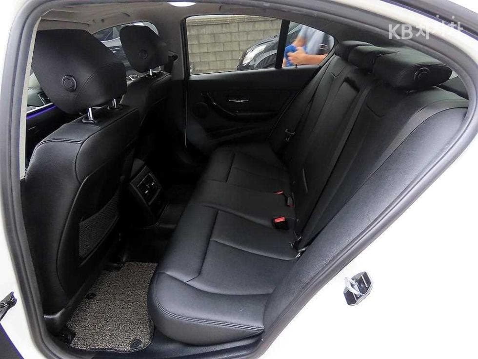 بي إم دبليو - 3-Series | New 320 F30(12~) 6