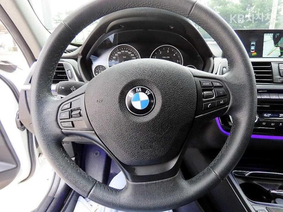 بي إم دبليو - 3-Series | New 320 F30(12~) 8