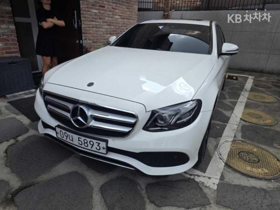 مرسيدس - E-Class | E300 4Matic Exclusive 2