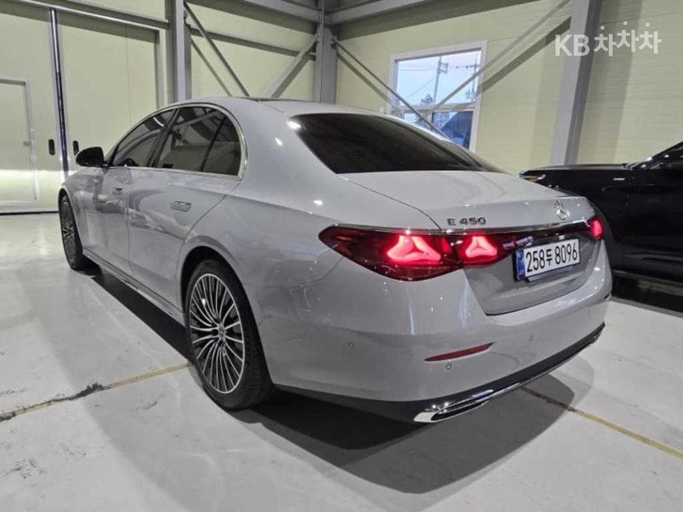 Mercedes-Benz - E-Class | E450 4MATIC Exclusive 2