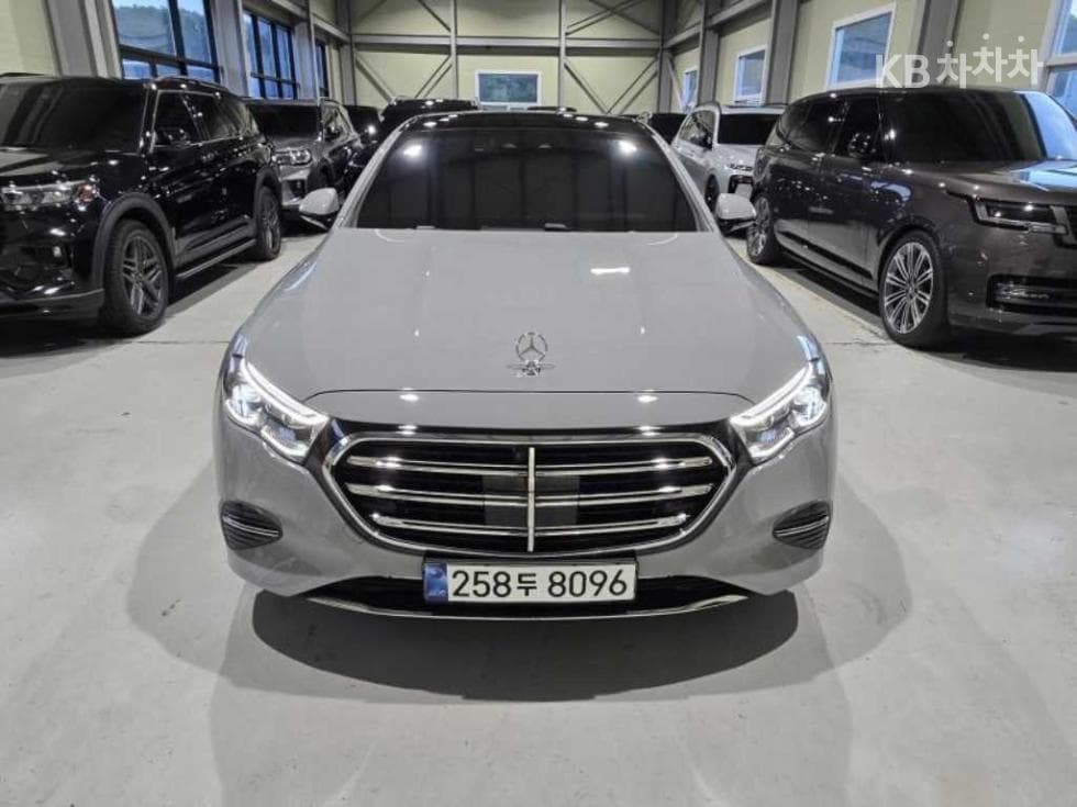 Mercedes-Benz - E-Class | E450 4MATIC Exclusive 3