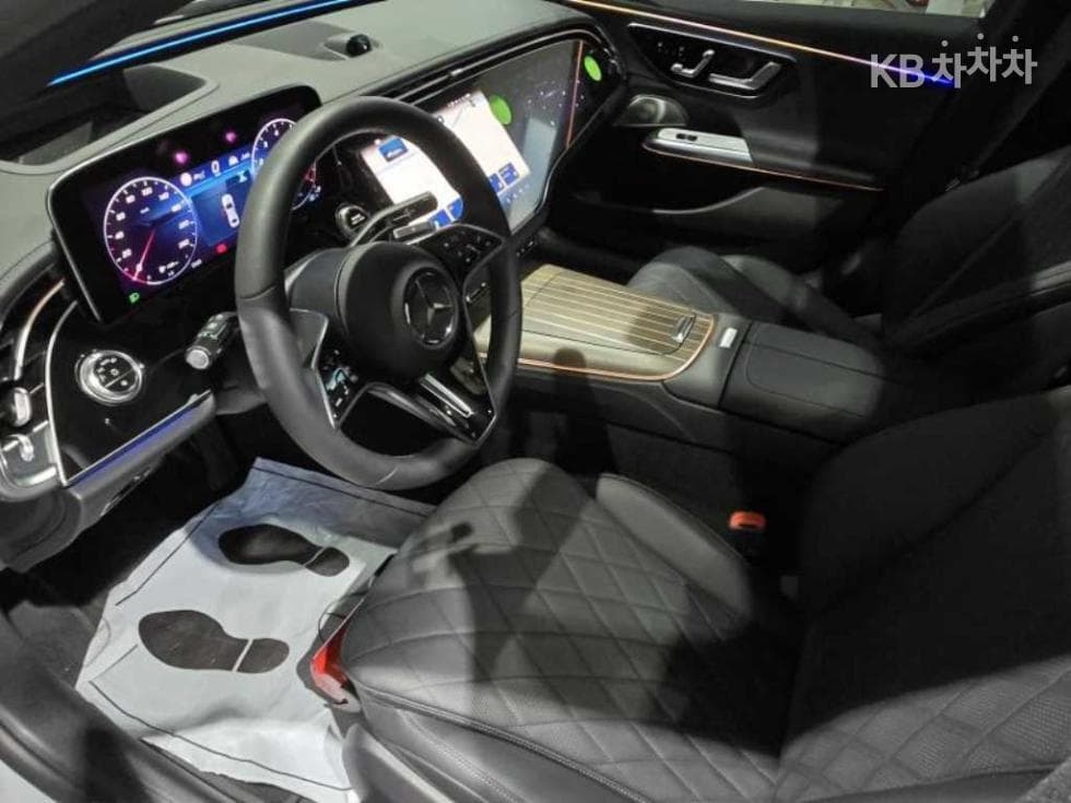 Mercedes-Benz - E-Class | E450 4MATIC Exclusive 8