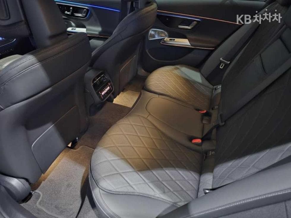 Mercedes-Benz - E-Class | E450 4MATIC Exclusive 13