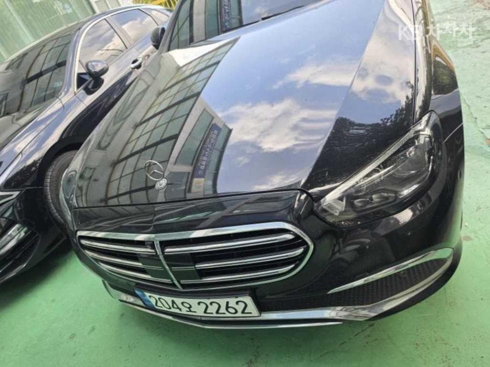 مرسيدس E-Class