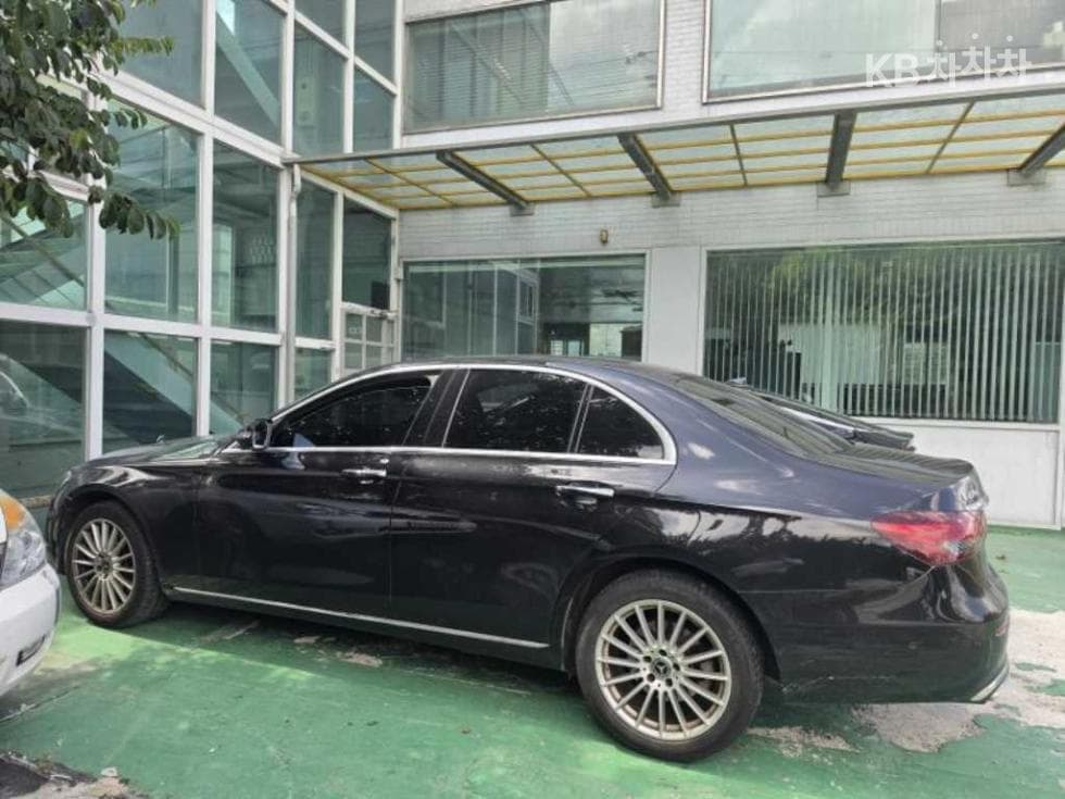 مرسيدس - E-Class | E220 4MATIC AMG Line 2