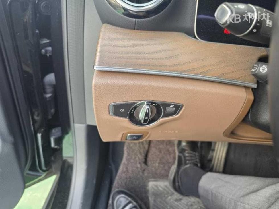 مرسيدس - E-Class | E220 4MATIC AMG Line 5