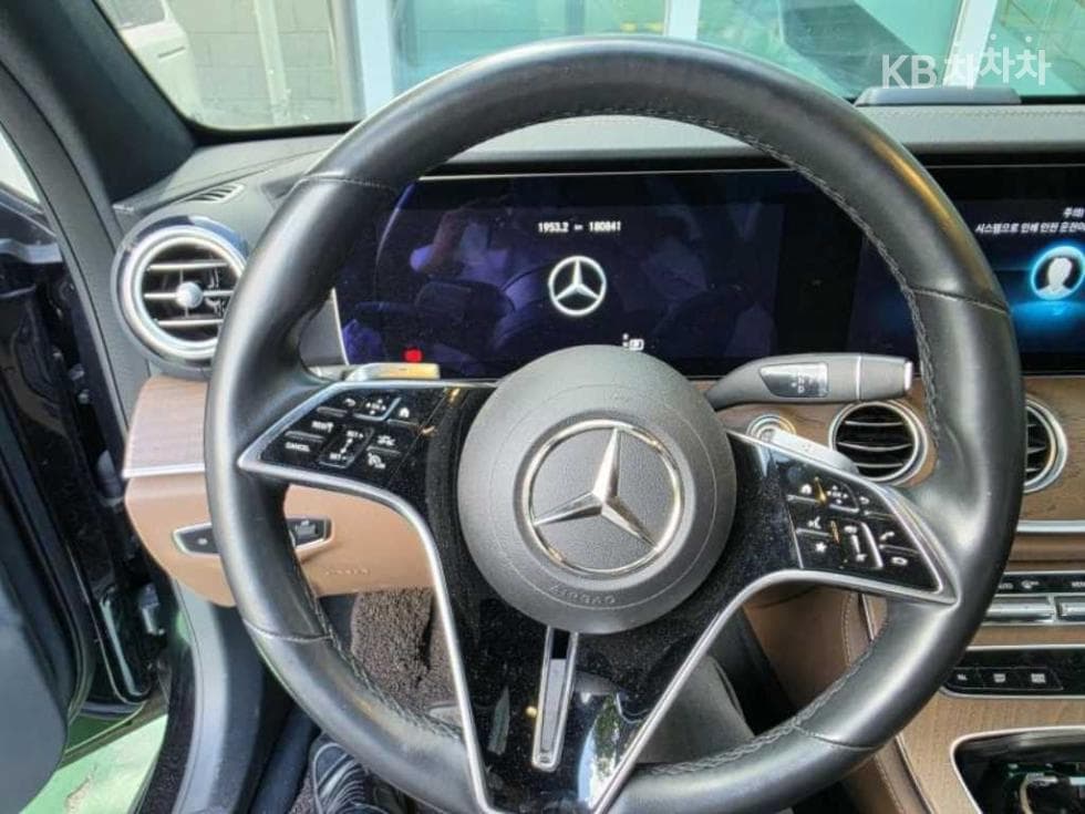 مرسيدس - E-Class | E220 4MATIC AMG Line 8