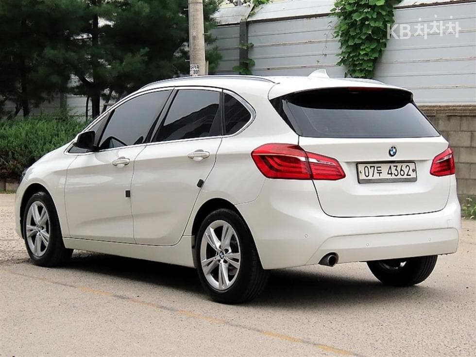 BMW - 2-Series | Active Tourer Joy 3