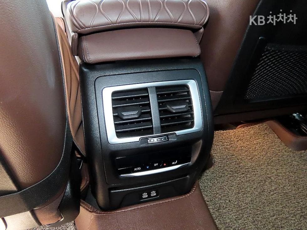 BMW - X3M | iX3 Sport Package 16