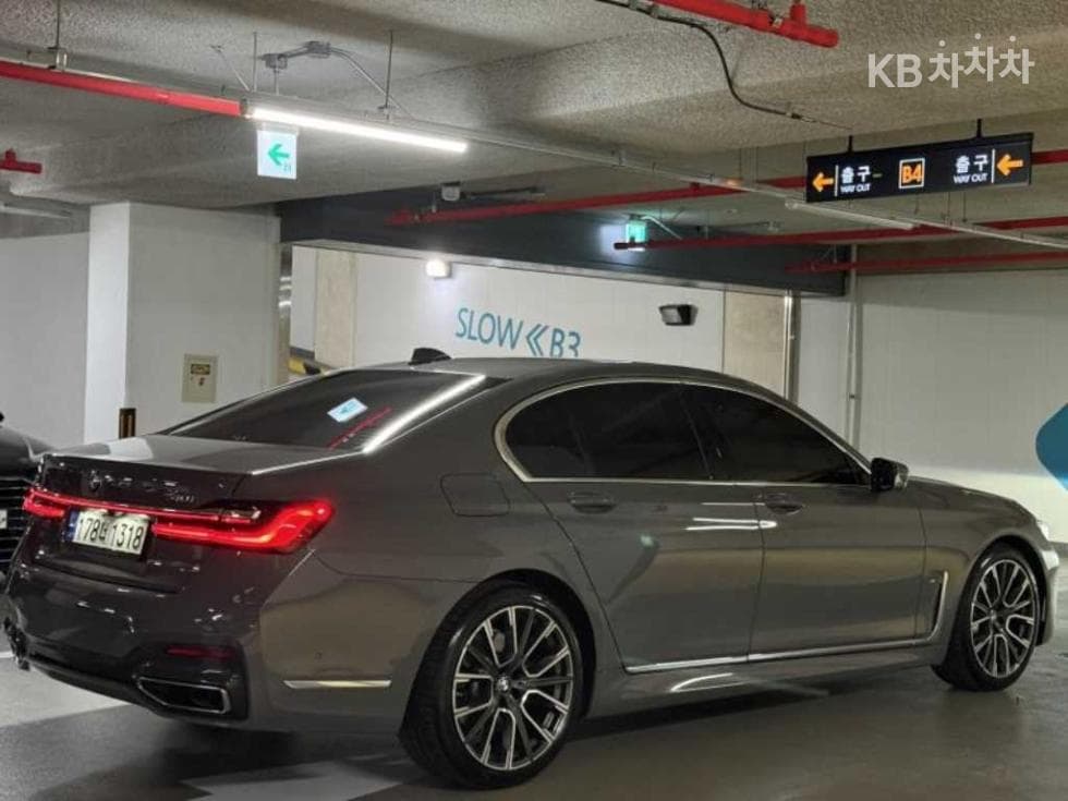 بي إم دبليو - 7-Series | 740 sDrive Design Pure Excellence 2