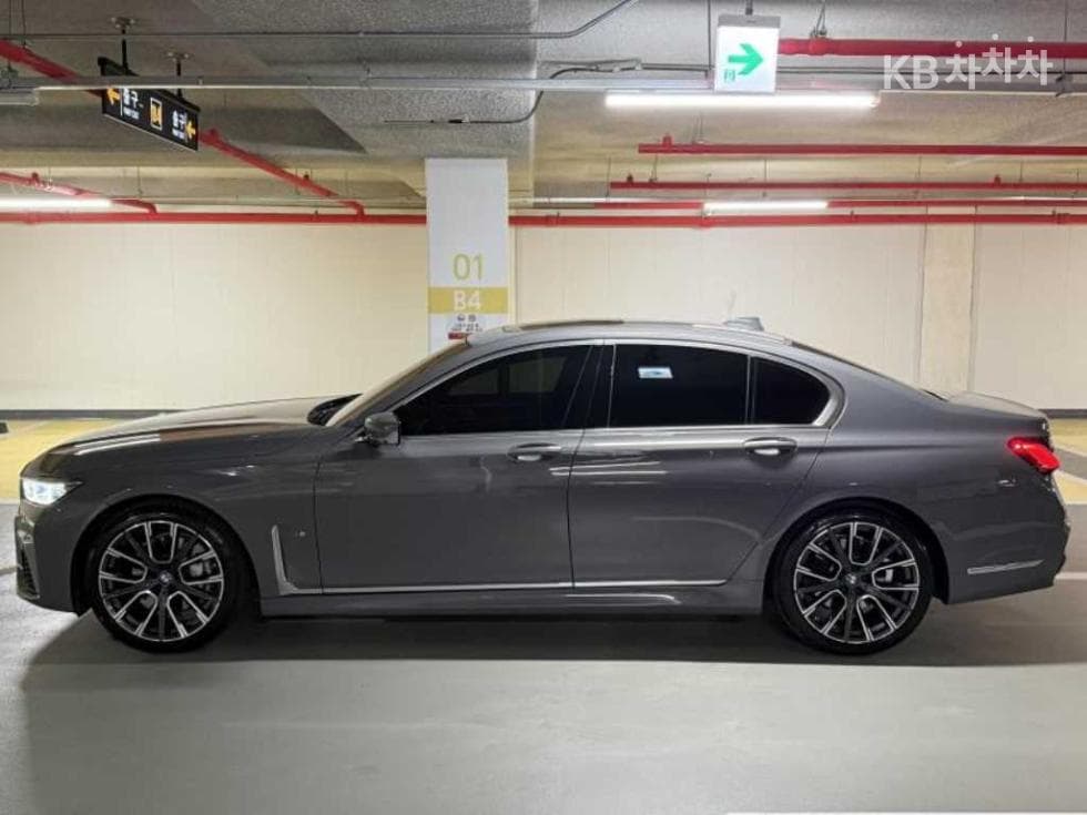 بي إم دبليو - 7-Series | 740 sDrive Design Pure Excellence 5