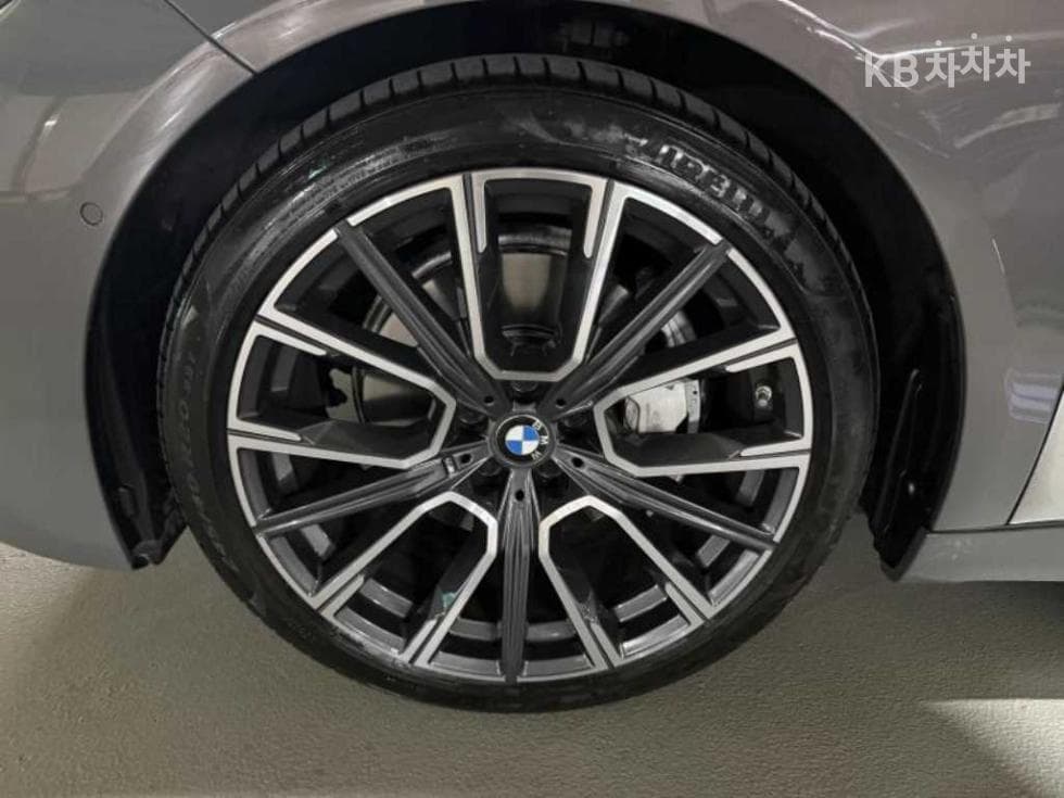 بي إم دبليو - 7-Series | 740 sDrive Design Pure Excellence 19