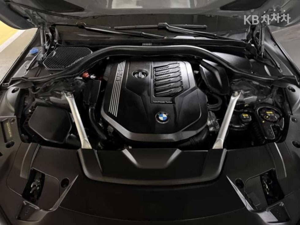 بي إم دبليو - 7-Series | 740 sDrive Design Pure Excellence 20