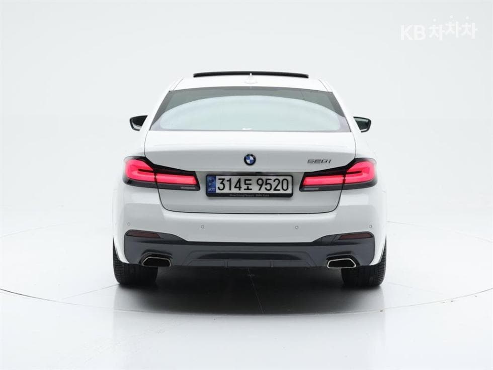 BMW - 5-Series | All New 520 M Sport 5