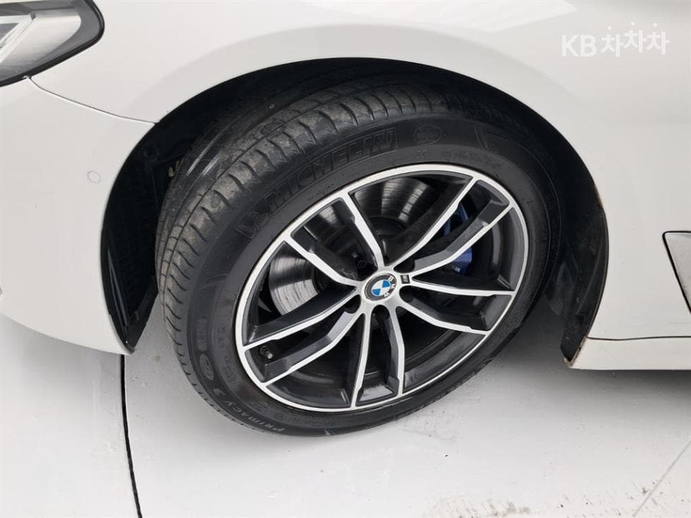 BMW - 5-Series | All New 520 M Sport 20