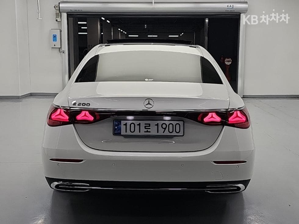 مرسيدس - E-Class | E200 Avantgarde 3