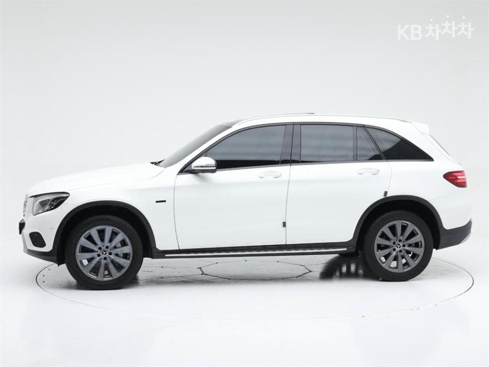 مرسيدس - GLC-Class | 350 4Matic Base 3