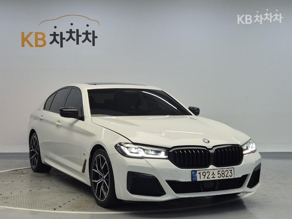 BMW - 5-Series | All New 520 M Sport 4