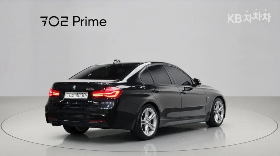 BMW - 3-Series | New 330 F30 Edition 2
