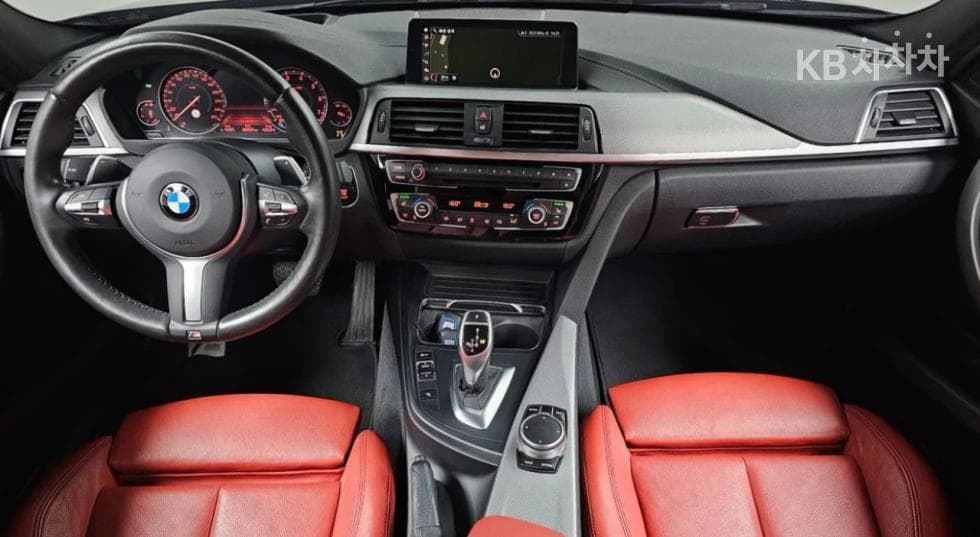 BMW - 3-Series | New 330 F30 Edition 7