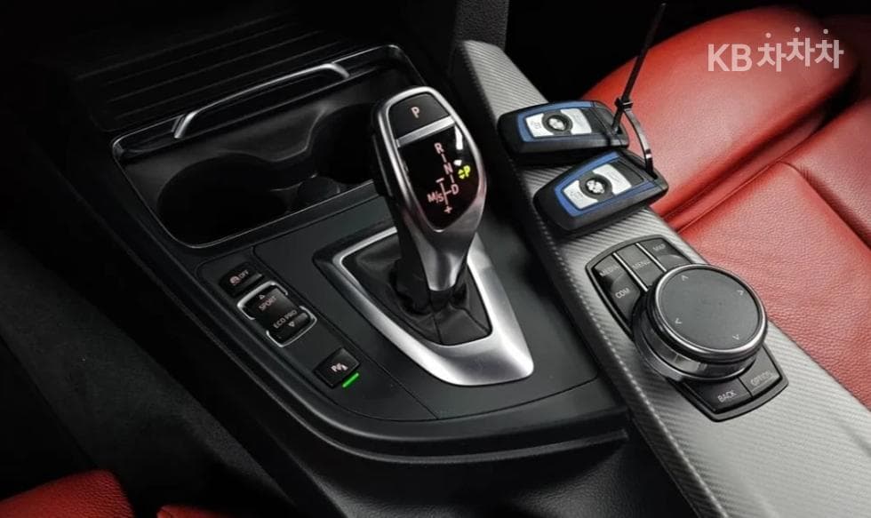 BMW - 3-Series | New 330 F30 Edition 9