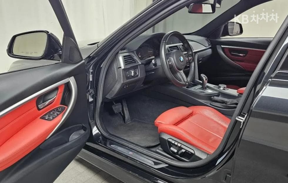 BMW - 3-Series | New 330 F30 Edition 10