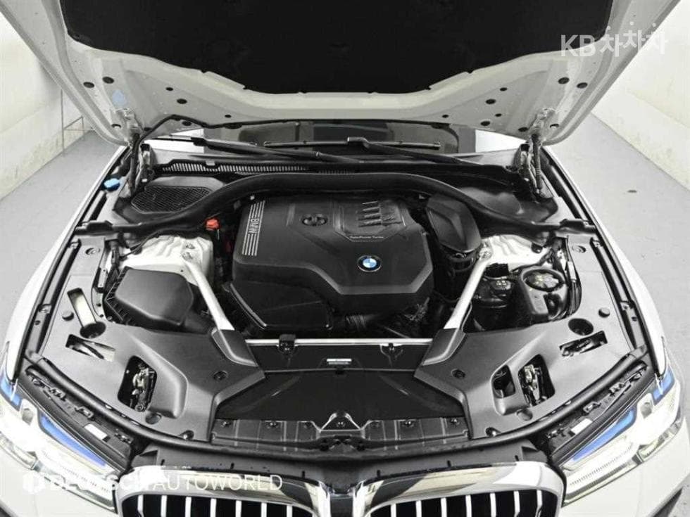 BMW - 5-Series | All New 530 M Sport Plus 6