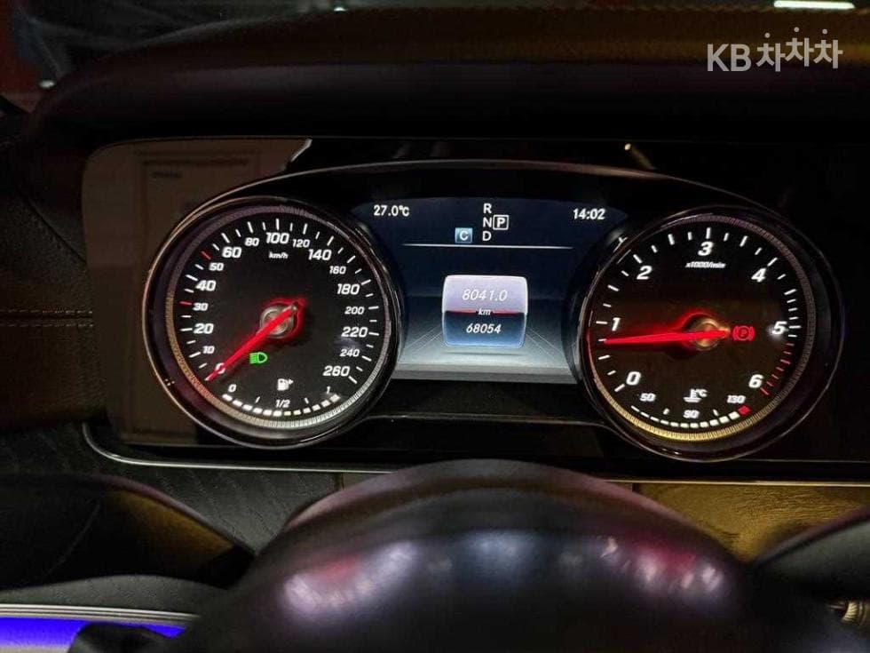 مرسيدس - E-Class | E220 Cabriolet 9