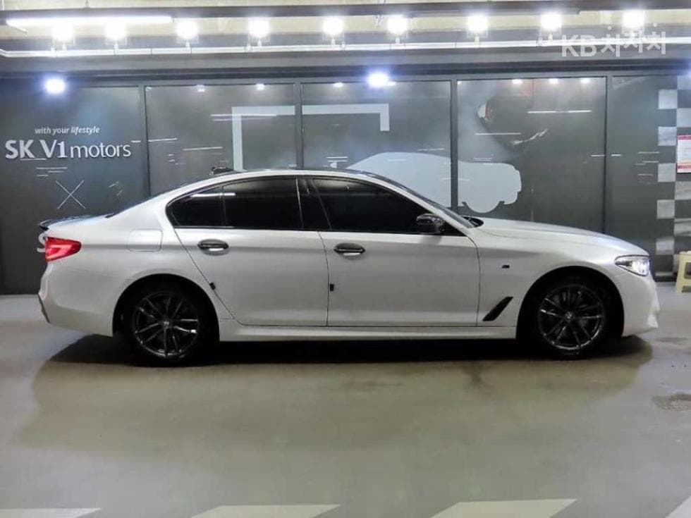 بي إم دبليو - 5-Series | All New 530 M Sport 3