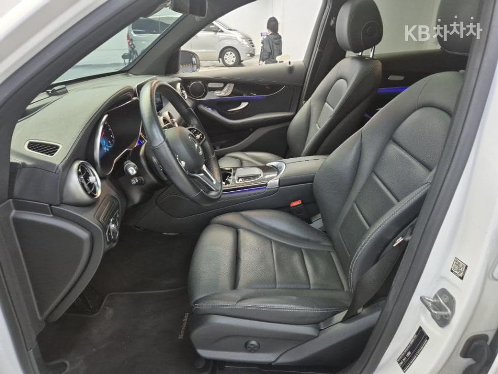 مرسيدس - GLC-Class | 300 4Matic Premium 11