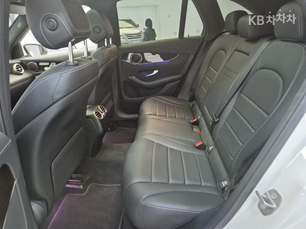 مرسيدس - GLC-Class | 300 4Matic Premium 12