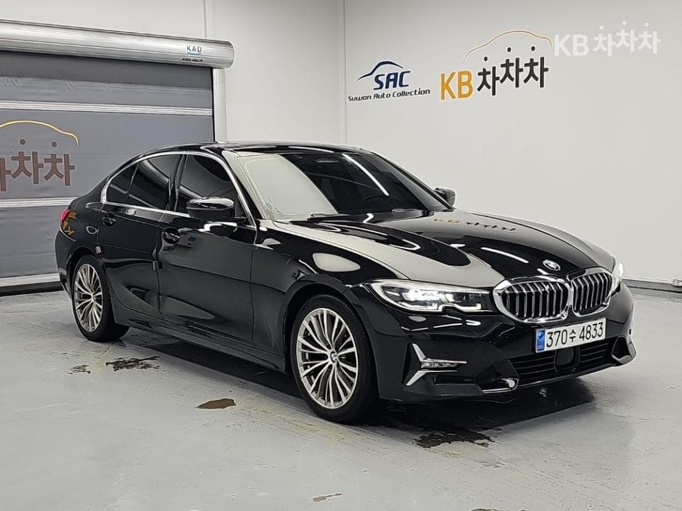 بي إم دبليو - 3-Series | 320 Luxury Line 4