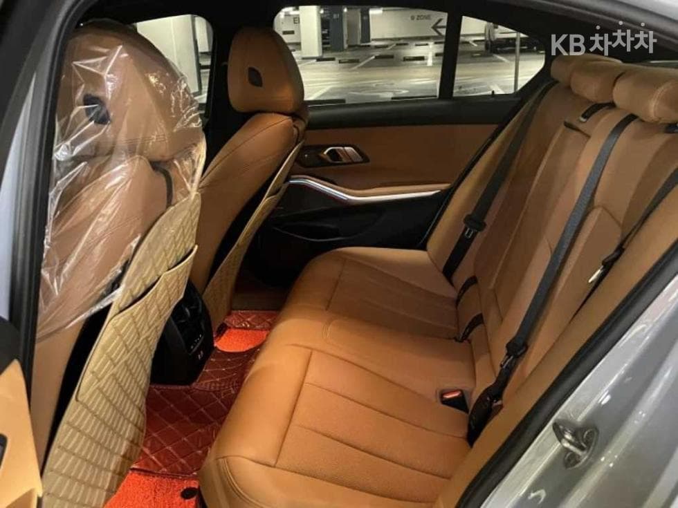 بي إم دبليو - 3-Series | 320 M Sport 14